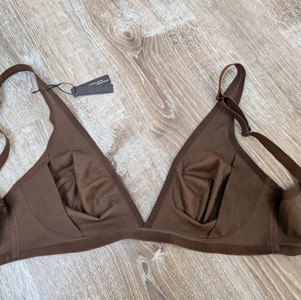 NWT SKIMS Naked Everyday Plunge Bralette Wirefree Bra Smokey Quartz Size Large